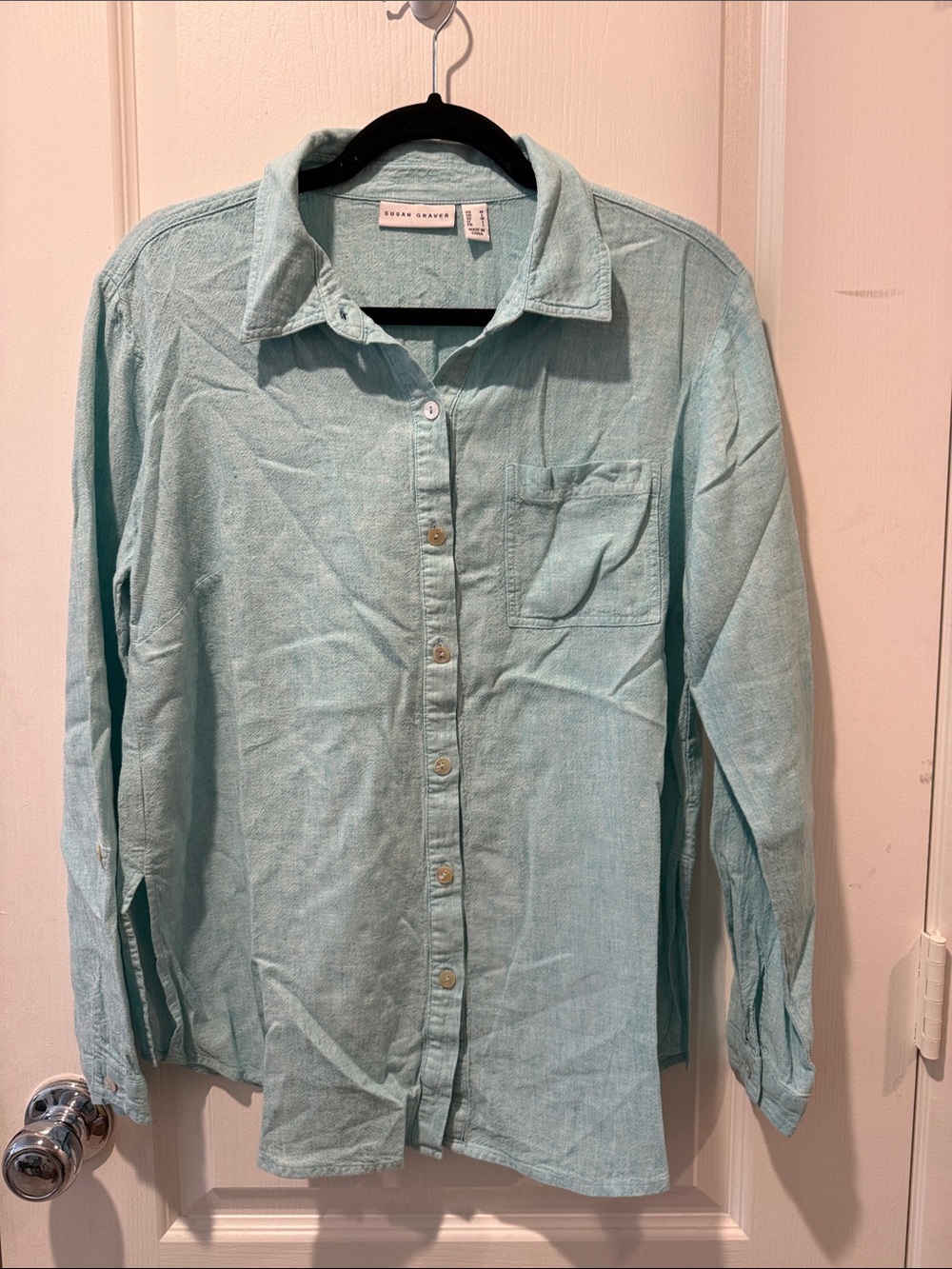 EUC Susan Graver Light Seafoam Button-Down Shirt